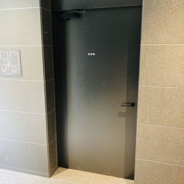 京橋RKビル 14階 50.94坪　通用口