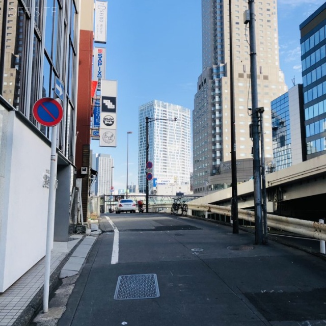 渋谷DTビル ビル前面道路