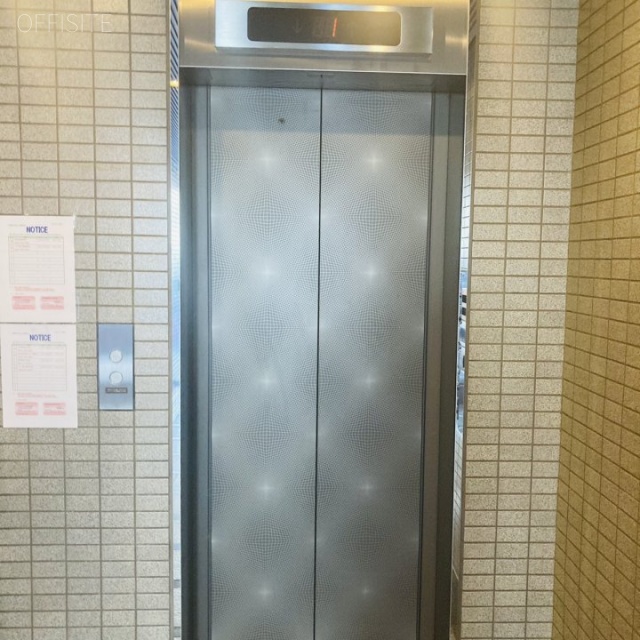 八重洲アングル エレベーター