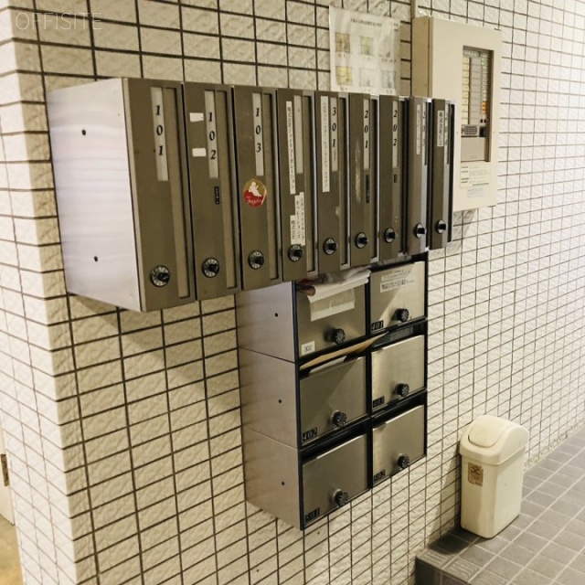 アソルティ新宿五丁目ビル 郵便受け