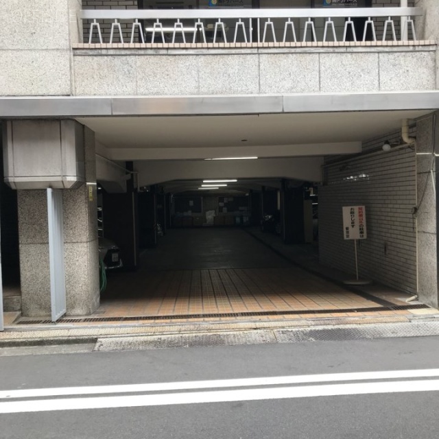 水道橋西口会館 駐車場