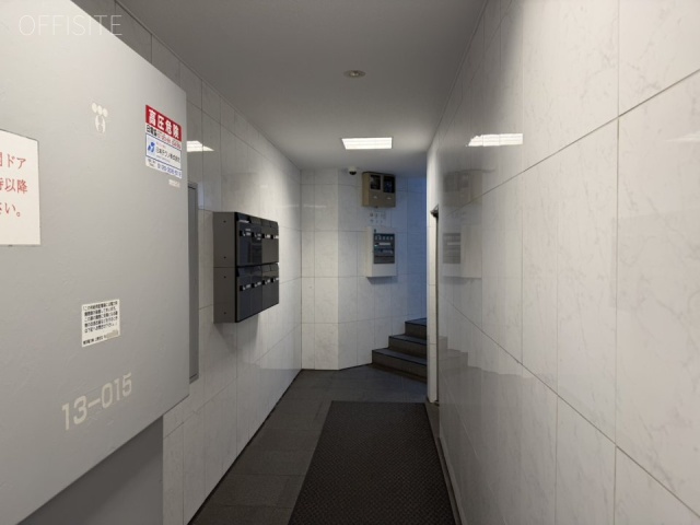 晴花ビル　エントランス