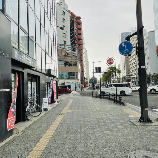インテリックス仙台ビル　前面歩道