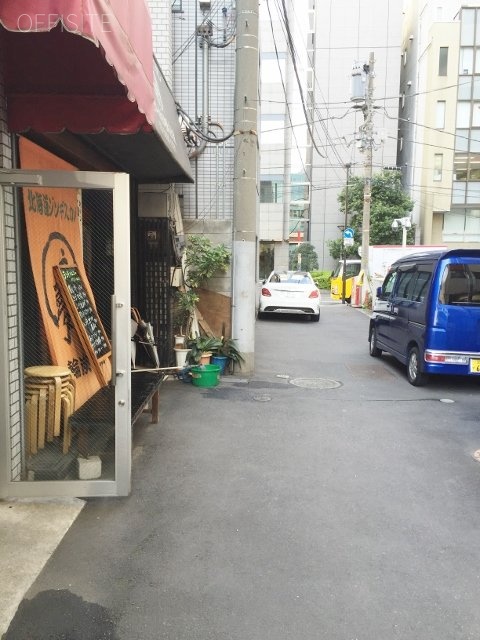 岩本町駅前ビル ビル前面道路