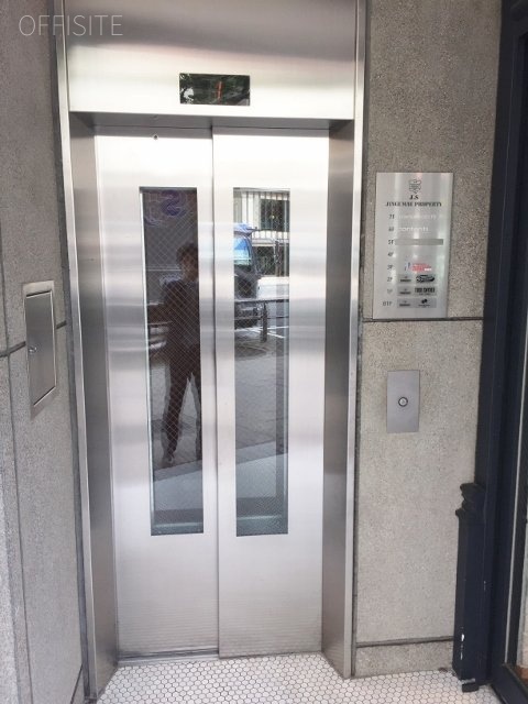 JS神宮前プロパティ エレベーター