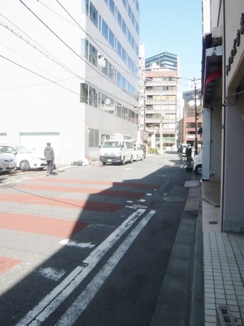 相葉ビル ビル前面道路