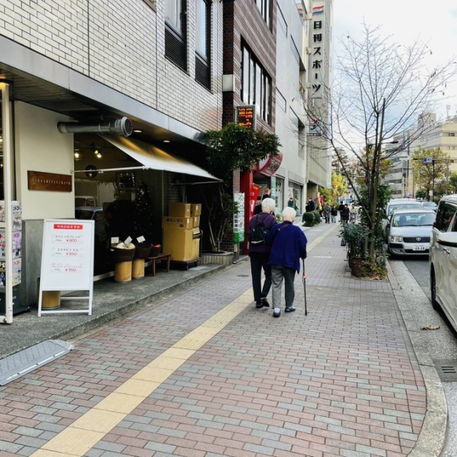 北村ビル ビル前面道路