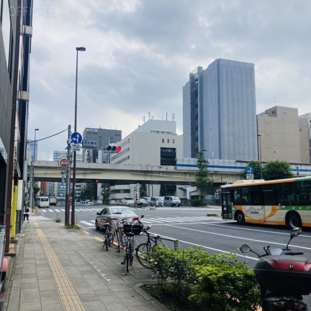 三電舎ビル 前面に第一京浜