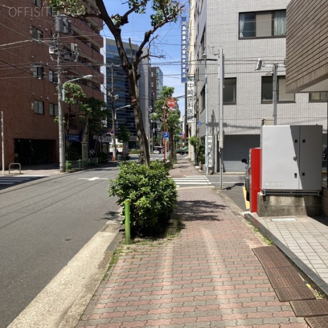 ワイケイ日本橋ビル 前面歩道