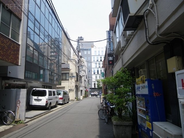 ワールドカラー本社ビル 画像