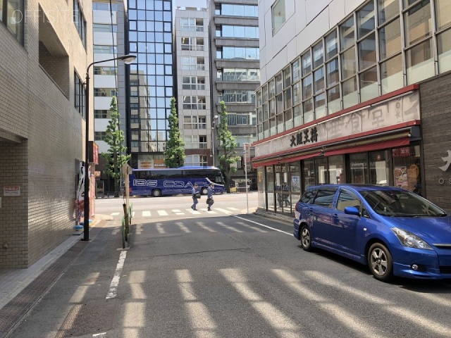 森沢ビル ビル前面道路