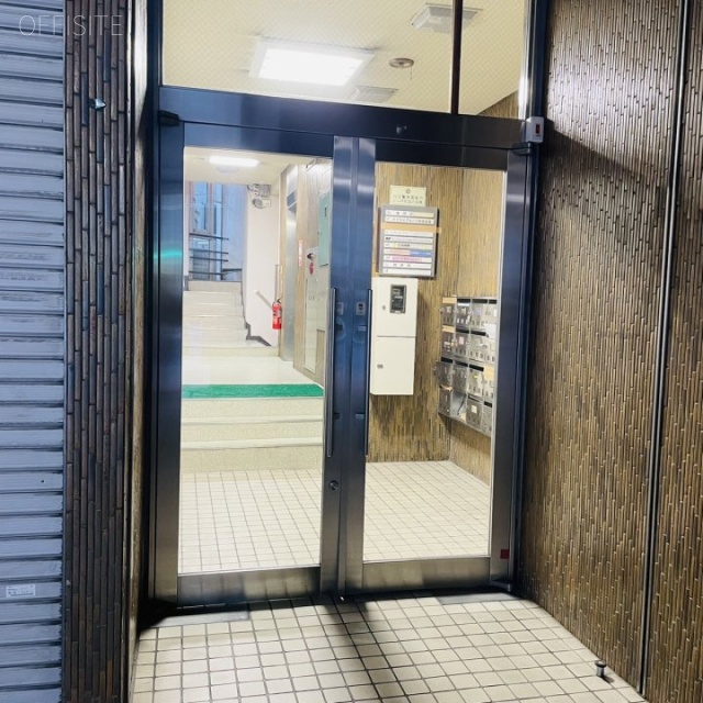 相模ビル エントランス