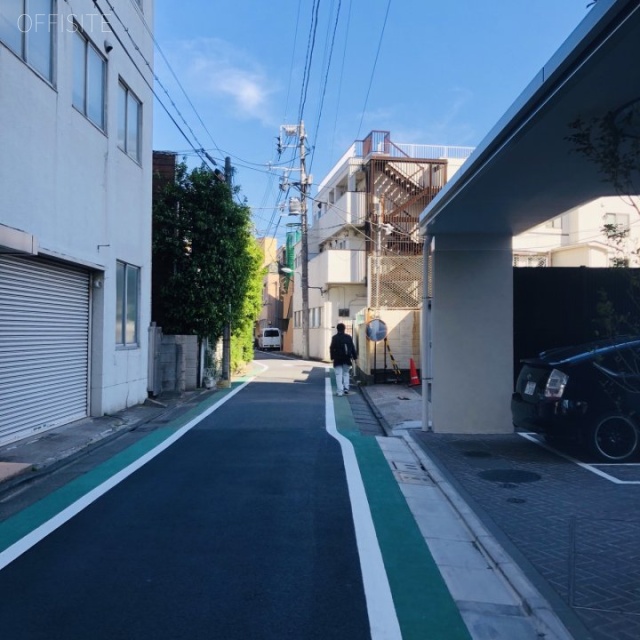 プラウドフラット戸越銀座 ビル前面道路