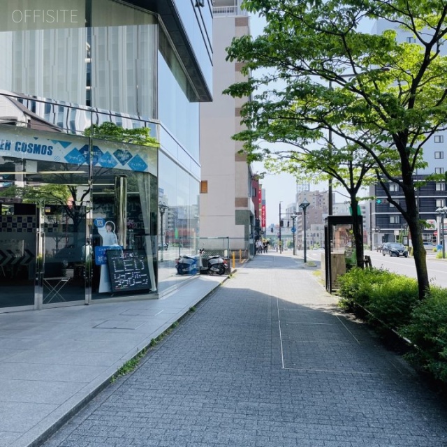 名古屋三蔵ビル 前面歩道