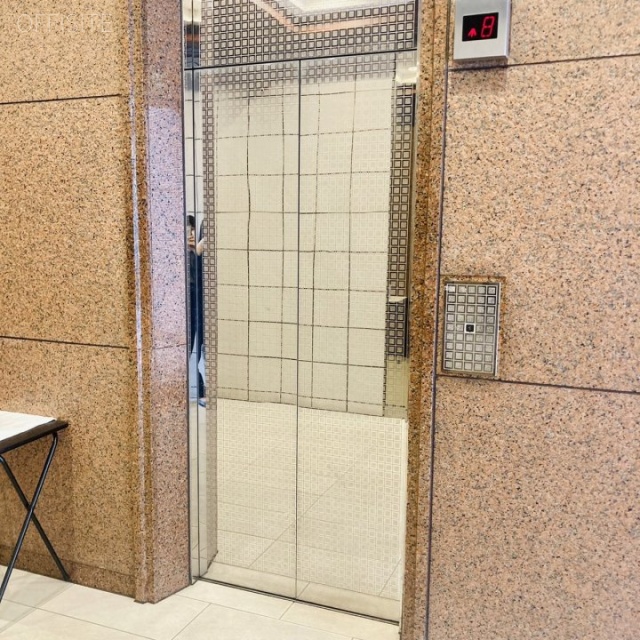 RBM築地駅前ビル エレベーター