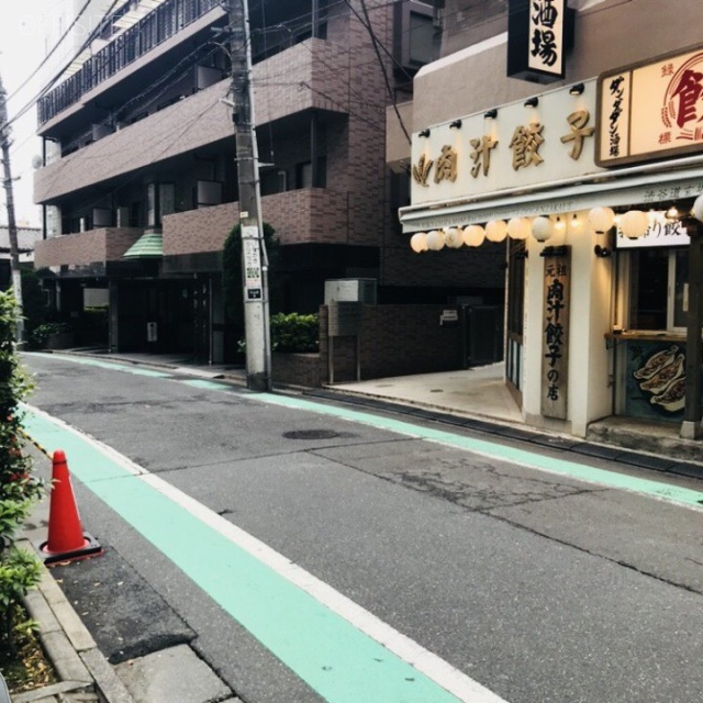 石坂ビル 前面は裏渋谷通り