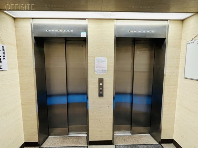 NIAビル　エントランス