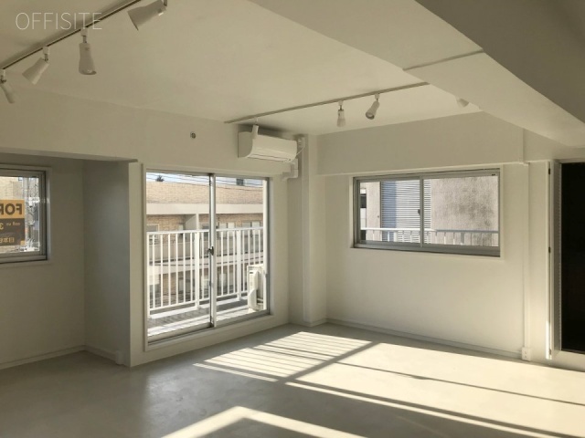ケンハーバー 401号室 室内