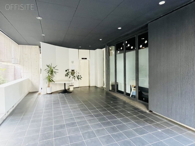 A-ARCHビル エントランス