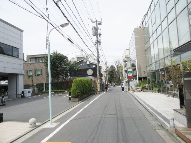マーシュ北青山 周辺