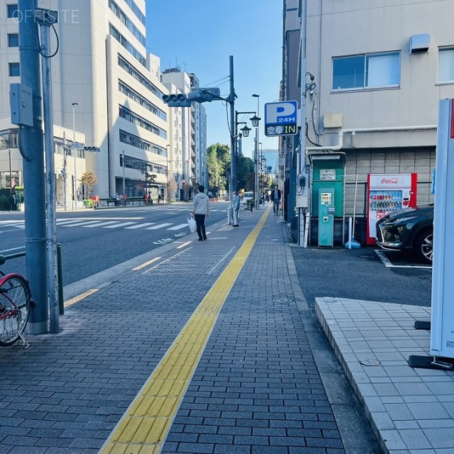 ル・ソレイユ 前面歩道