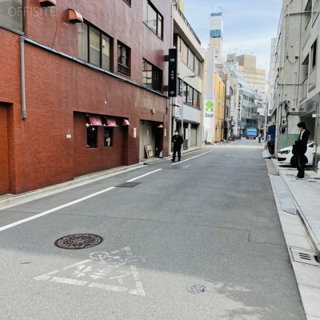 江口ビル ビル前面道路