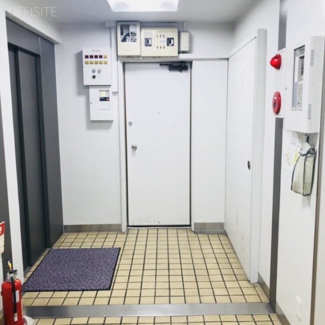 和田ビル本館 エントランス