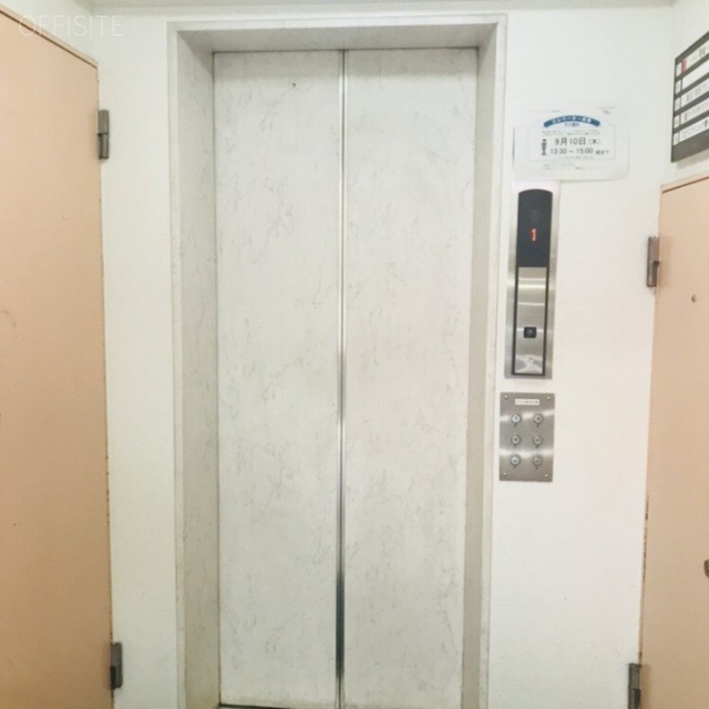 しんみつビル エレベーター