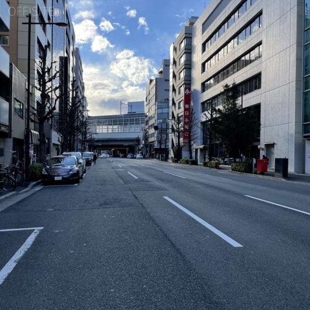 神田ビジネスキューブ ビル前面道路