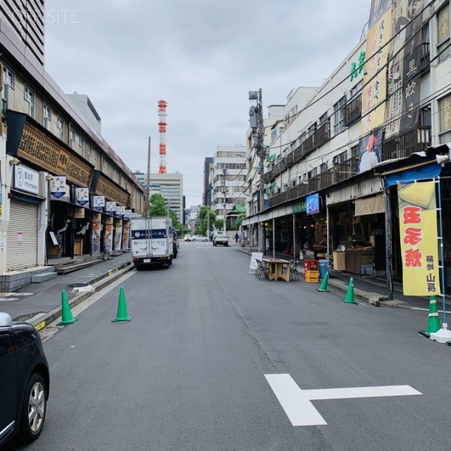 築地センタービル ビル前面道路