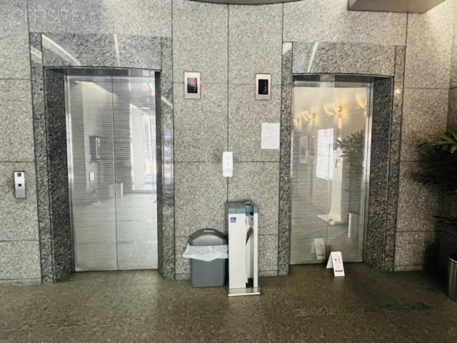 トラスティ麹町ビル　エントランス