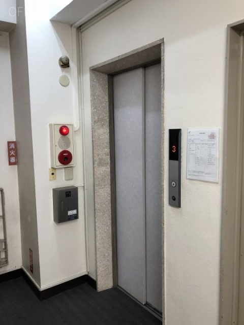 アーバン四谷ビル エレベーター