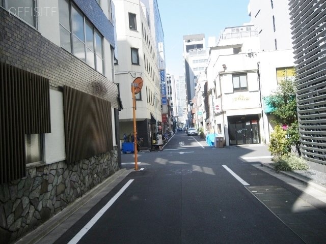 中山ビル ビル前面道路