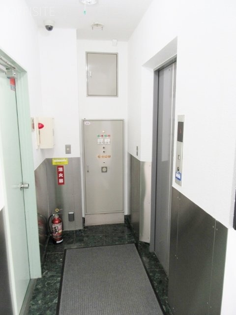 麻布よしビル エレベーターホール