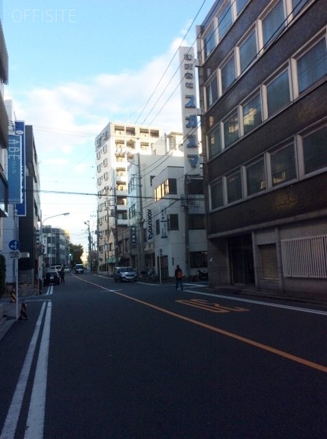 ケイティ商会ビル ビル周辺道路