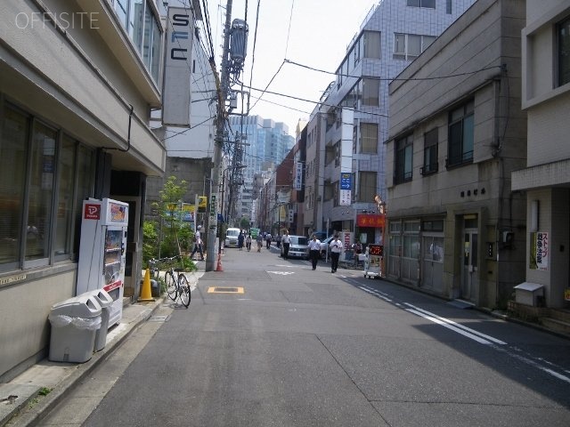 ワールドカラー本社ビル 画像