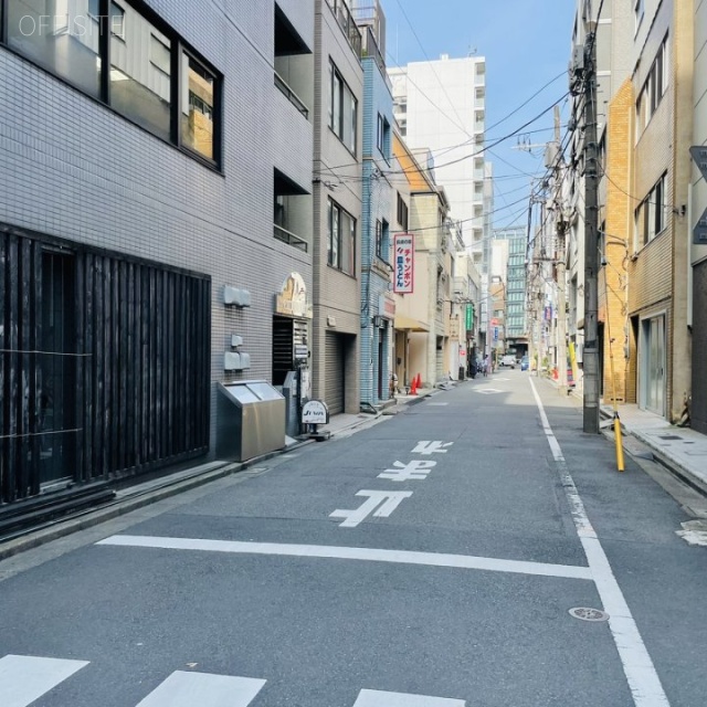 神田STビル ビル前面道路