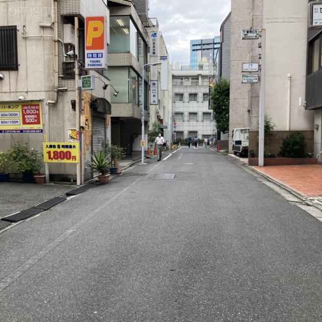 宮島ビル ビル前面道路
