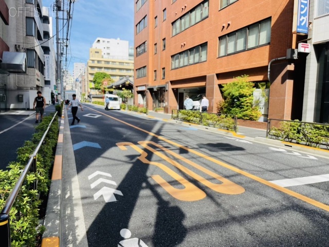 サン・クロレラビル　前面道路