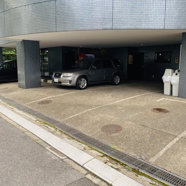 第1びる別館北棟 駐車場