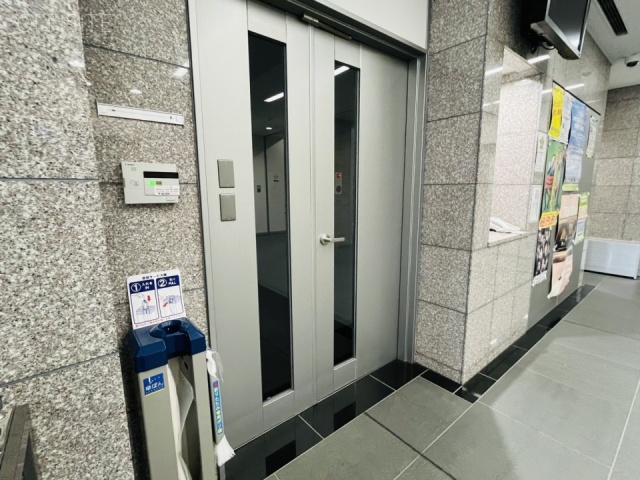 日個連会館　エントランス