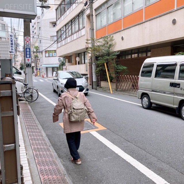 OPTビル ビル前面道路