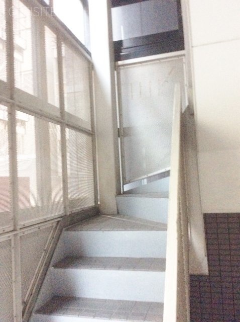 東新ビル エントランス