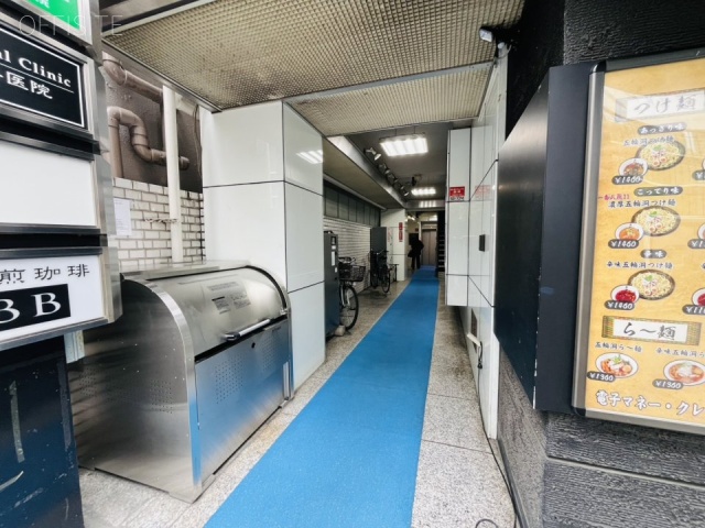 ワタナベビル　エントランス