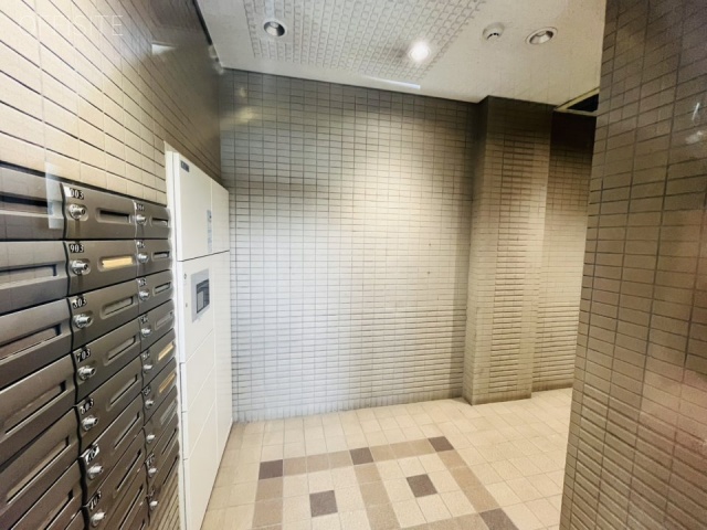 レジデンス江戸川橋ビル エントランス