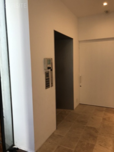 表参道アートワークス エレベーター