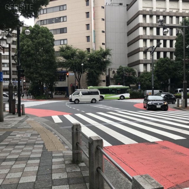 近代グループBLD.3 ビル前面道路