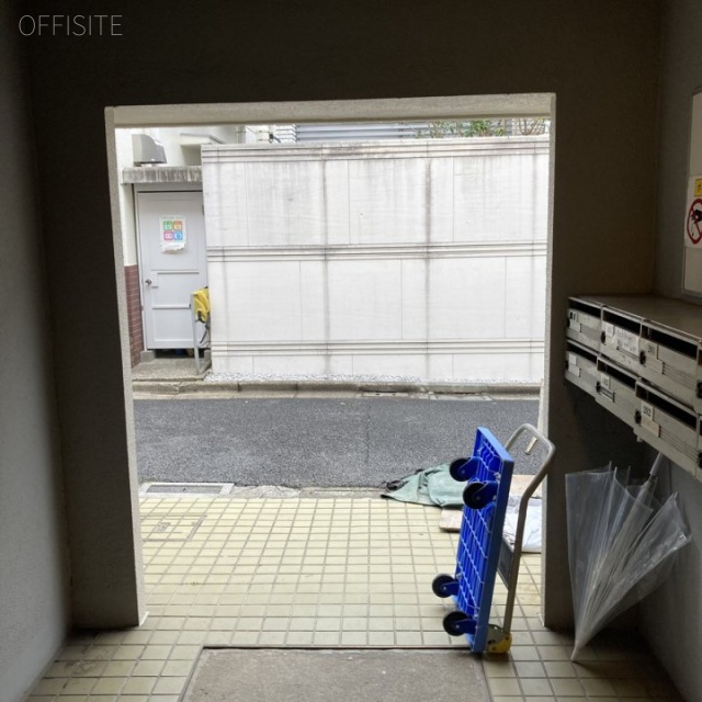 南青山108ビル エントランス