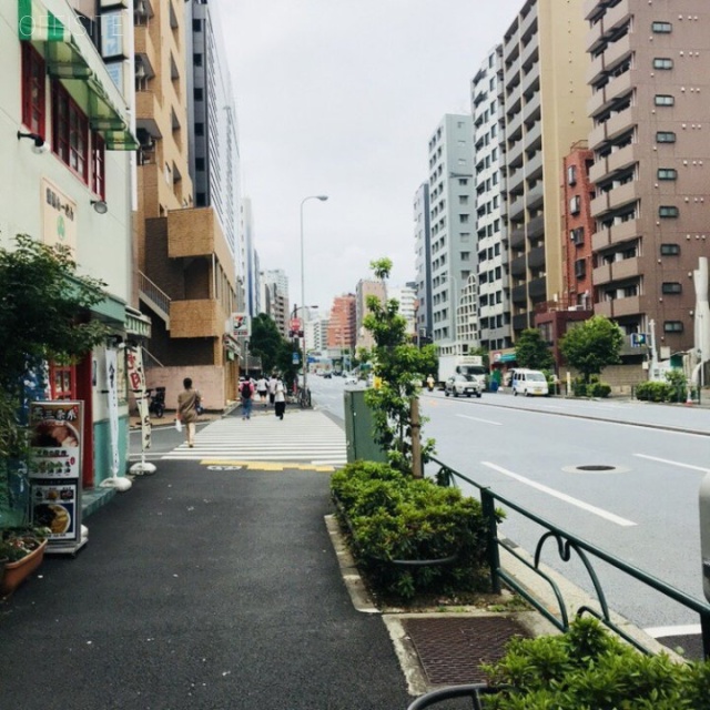 ソフィアM ビル前面道路