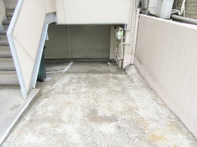 安東ビル 駐車場